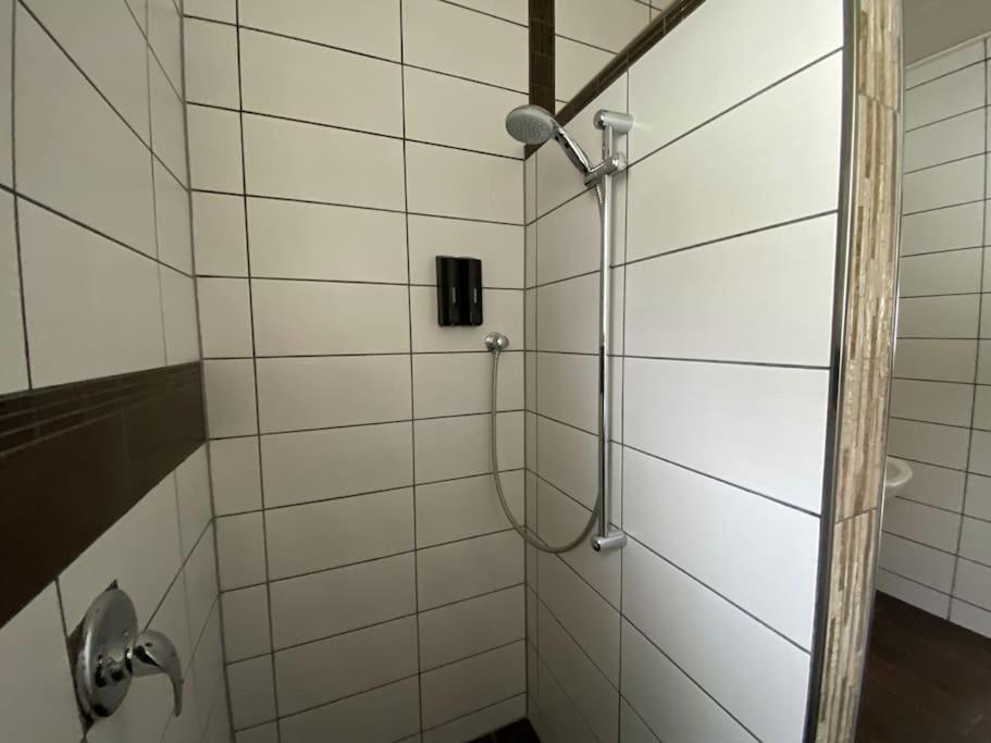 Neu Apartment In Schloss Naehe,Parkplatz, Netflix Sogel Ngoại thất bức ảnh