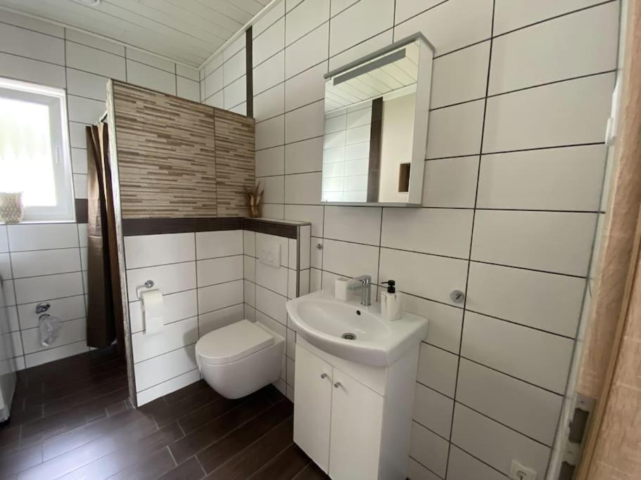 Neu Apartment In Schloss Naehe,Parkplatz, Netflix Sogel Ngoại thất bức ảnh